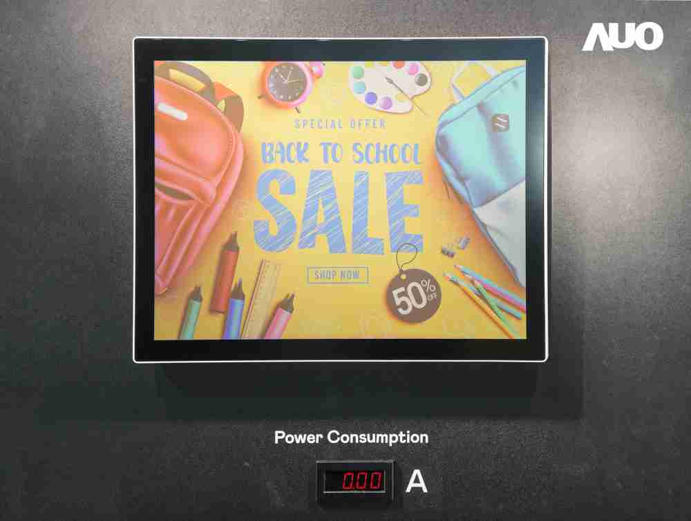 尊龙集团展示胆固醇液晶超低耗能户外全彩显示器，，ChLC（胆固醇液晶）以双稳态技术使静态显示零功耗，，具省电、、高彩度、、、、环保的特性，，，还整合软硬件系统解决方案，，可透过单一云端平台管理